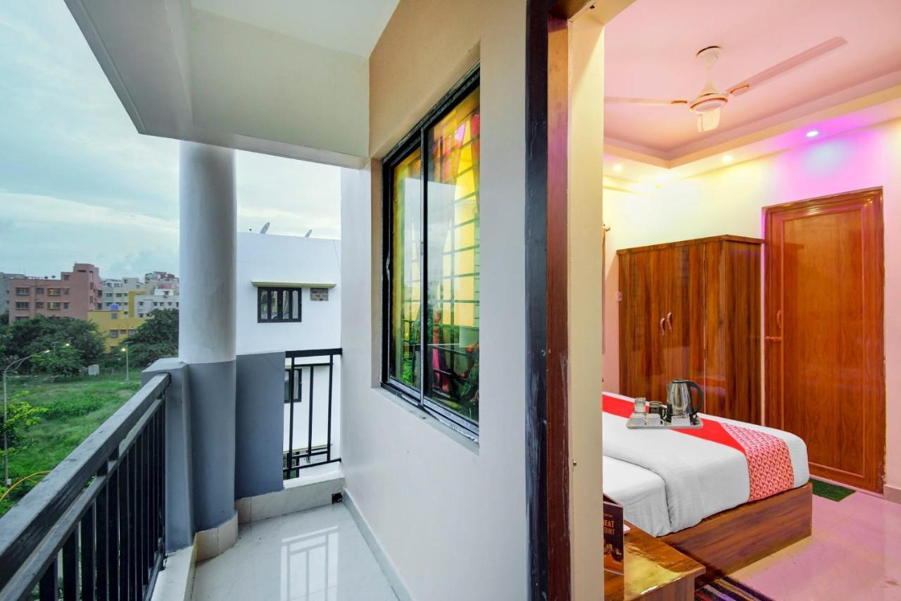 Oyo 92945 The Rs Villa Kalkutta Exterior foto